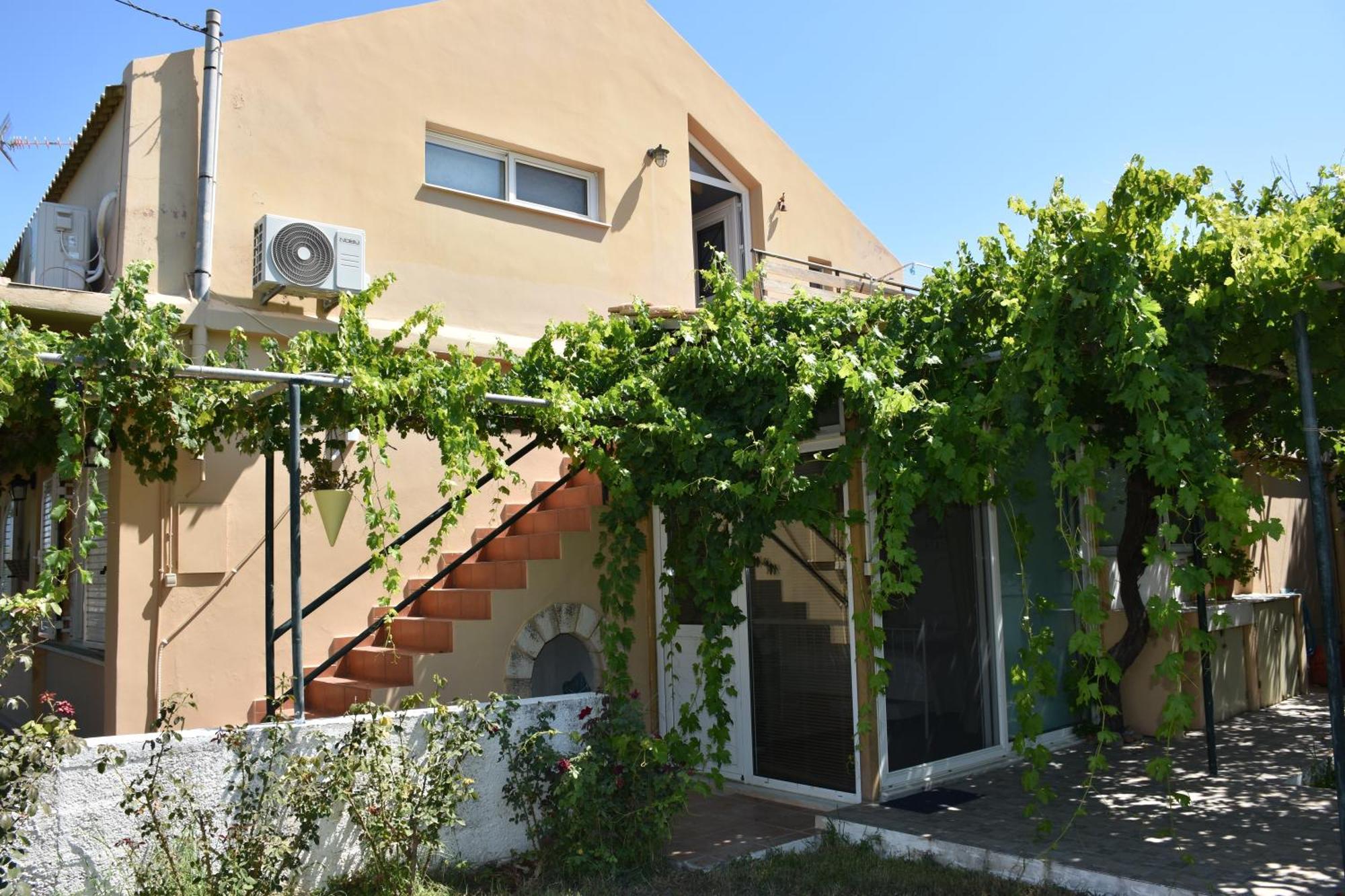 Villa Gerani Gerani  エクステリア 写真